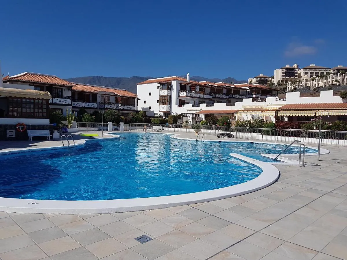 アデヘCasa Playa Del Duque 2 In 1St Sea Line Directly At The Beach, Heated Pool, Wifiアパートメント