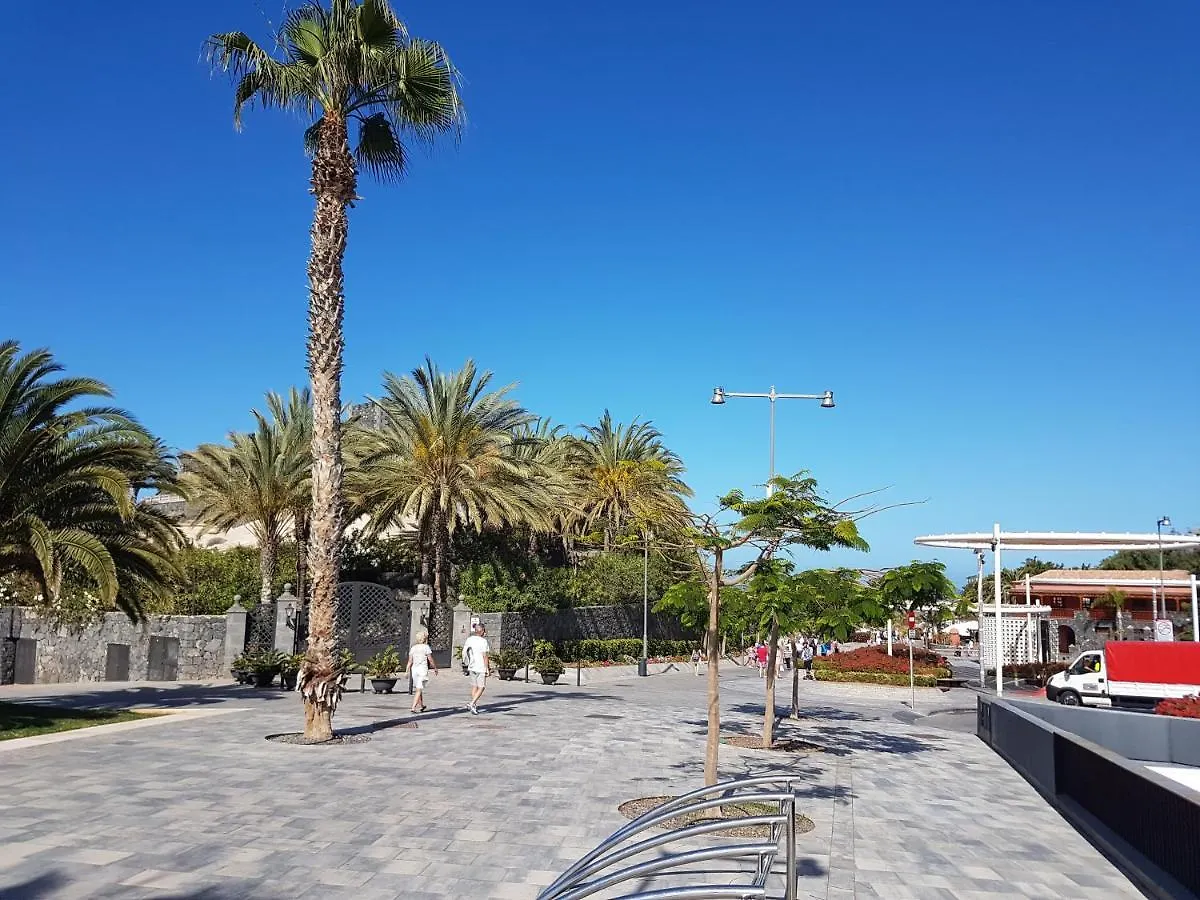 アデヘCasa Playa Del Duque 2 In 1St Sea Line Directly At The Beach, Heated Pool, Wifiアパートメント アパート