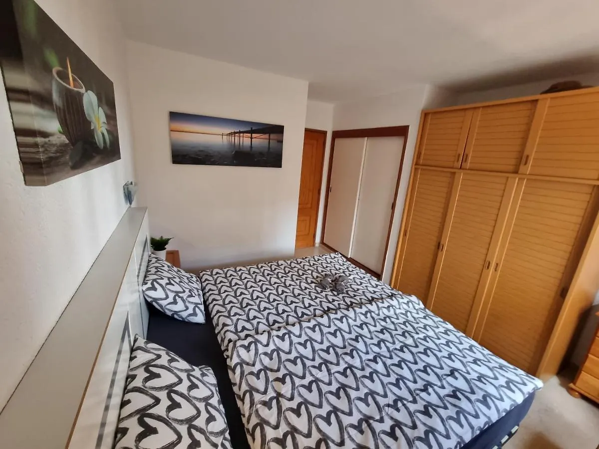 アデヘCasa Playa Del Duque 2 In 1St Sea Line Directly At The Beach, Heated Pool, Wifiアパートメント アパート